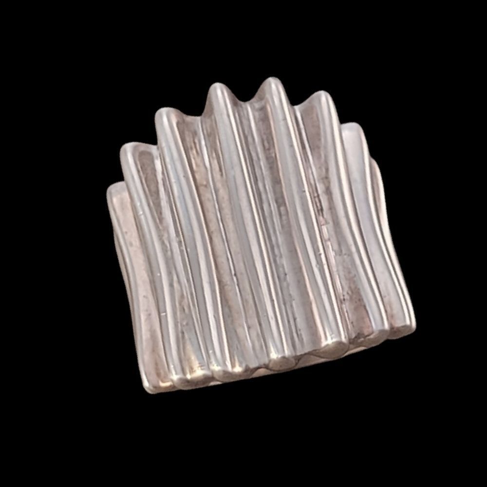 Sterling Fluted Modern Design Statement Ring Band
